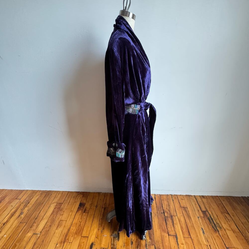 Vintage SOFT SURROUNDINGS Purple Velvet Embroidered Starlet Robe - Picture 3 of 10
